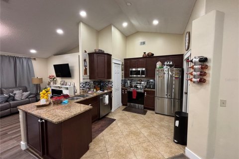House in Orlando, Florida 3 bedrooms, 123.75 sq.m. № 1902097 - photo 8
