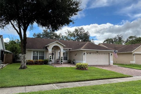 House in Orlando, Florida 3 bedrooms, 123.75 sq.m. № 1902097 - photo 1