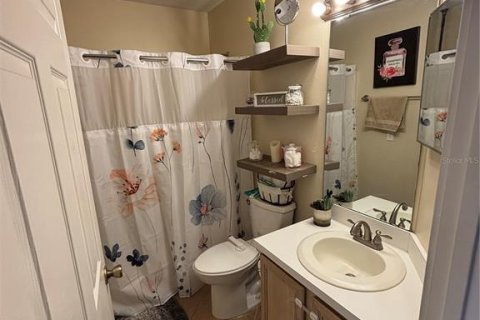 House in Orlando, Florida 3 bedrooms, 123.75 sq.m. № 1902097 - photo 24