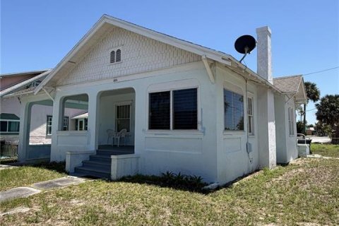 House in Daytona Beach, Florida 3 bedrooms, 89.19 sq.m. № 2197219