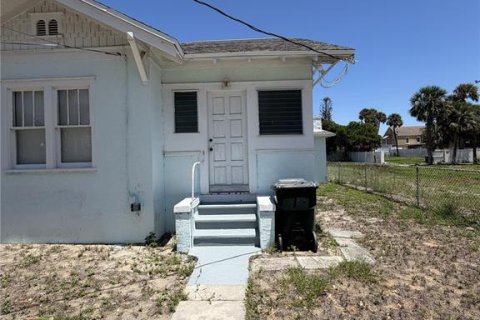 House in Daytona Beach, Florida 3 bedrooms, 89.19 sq.m. № 2197219 - photo 17