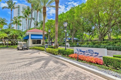 Condominio en venta en Aventura, Florida, 3 dormitorios, 122.63 m2 № 2088754 - foto 2