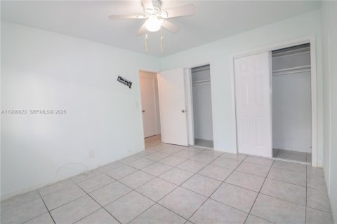 Apartment in Hallandale Beach, Florida 1 bedroom, 65.03 sq.m. № 1994608 - photo 12