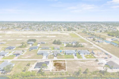 Land in Cape Coral, Florida № 1690877 - photo 10