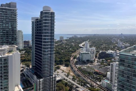 Condo in Miami, Florida, 2 bedrooms  № 1924743 - photo 5