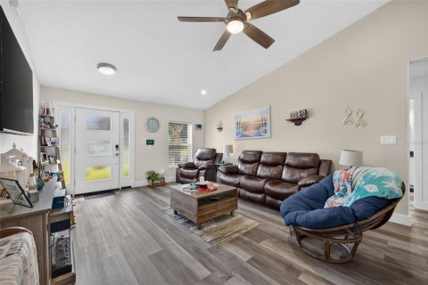 House in Oak Hill, Florida 3 bedrooms, 128.39 sq.m. № 2428702 - photo 7