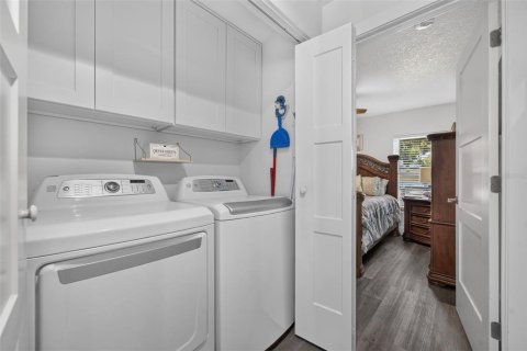 House in Oak Hill, Florida 3 bedrooms, 128.39 sq.m. № 2428702 - photo 25