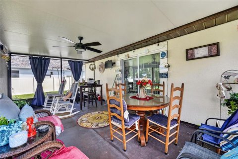 House in Oak Hill, Florida 3 bedrooms, 128.39 sq.m. № 2428702 - photo 27