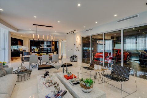 Condo in Sunny Isles Beach, Florida, 3 bedrooms № 2081912 - photo 4
