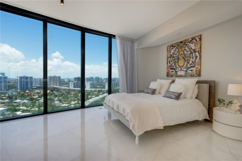Condo in Sunny Isles Beach, Florida, 3 bedrooms № 2081912 - photo 18