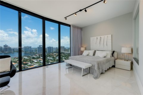 Condo in Sunny Isles Beach, Florida, 3 bedrooms № 2081912 - photo 12