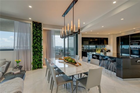 Condo in Sunny Isles Beach, Florida, 3 bedrooms № 2081912 - photo 7