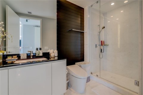 Condo in Sunny Isles Beach, Florida, 3 bedrooms № 2081912 - photo 20