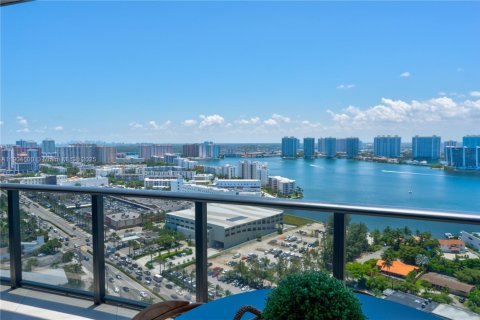 Condo in Sunny Isles Beach, Florida, 3 bedrooms № 2081912 - photo 30