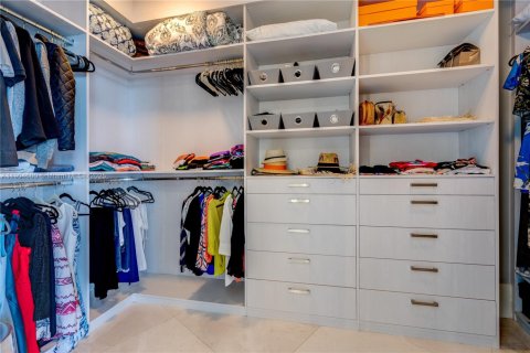 Condo in Sunny Isles Beach, Florida, 3 bedrooms № 2081912 - photo 26