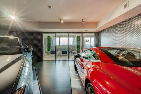 Condo in Sunny Isles Beach, Florida, 3 bedrooms № 2081912 - photo 29
