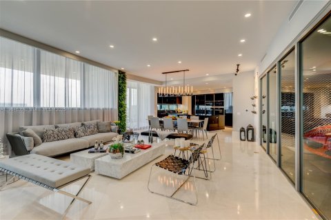 Condo in Sunny Isles Beach, Florida, 3 bedrooms № 2081912 - photo 3