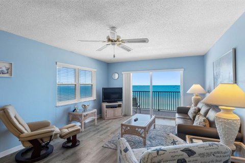 Condo in Madeira Beach, Florida, 2 bedrooms № 2295190 - photo 6