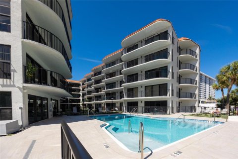 Copropriété à vendre à Fort Lauderdale, Floride: 2 chambres, 102.19 m2 № 2191469 - photo 3
