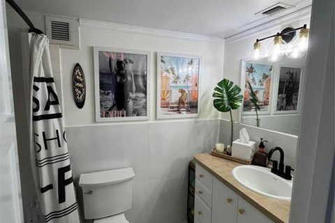 Copropriété à vendre à Fort Lauderdale, Floride: 2 chambres, 102.19 m2 № 2191469 - photo 20