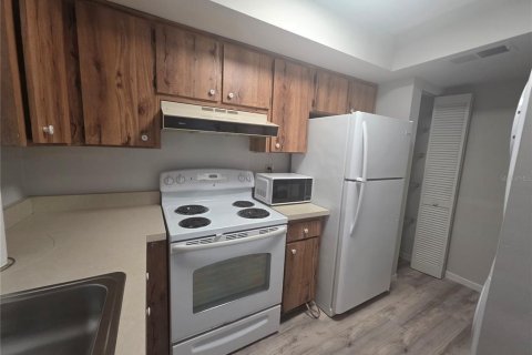 Condo in Clearwater, Florida, 1 bedroom  № 2099835 - photo 9
