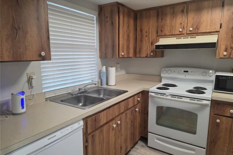 Condo in Clearwater, Florida, 1 bedroom  № 2099835 - photo 7