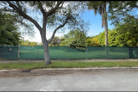Terrain à vendre à Miami, Floride № 2076051 - photo 6