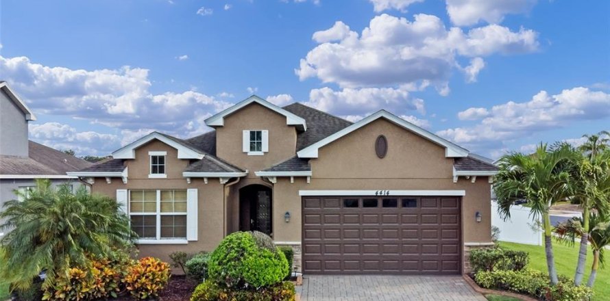 Casa en Kissimmee, Florida 4 dormitorios, 209.12 m2 № 1904959
