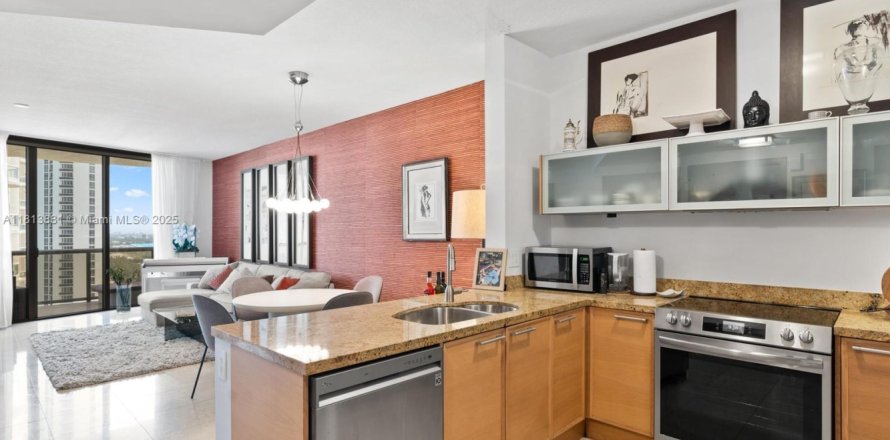 Condo à Sunny Isles Beach, Floride, 1 chambre  № 1766453