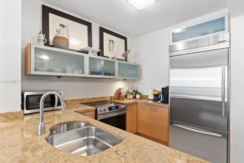Copropriété à vendre à Sunny Isles Beach, Floride: 1 chambre, 82.03 m2 № 1766453 - photo 14