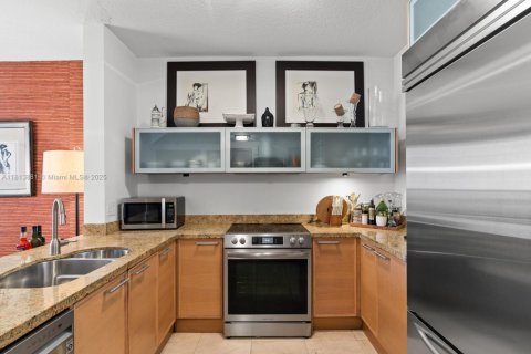 Copropriété à vendre à Sunny Isles Beach, Floride: 1 chambre, 82.03 m2 № 1766453 - photo 13