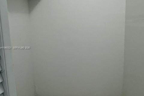 Condo in Aventura, Florida, 2 bedrooms № 2006955 - photo 25