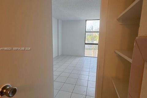 Condo in Aventura, Florida, 2 bedrooms № 2006955 - photo 24