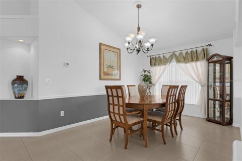 House in Clermont, Florida 3 bedrooms, 193.52 sq.m. № 1904702 - photo 12