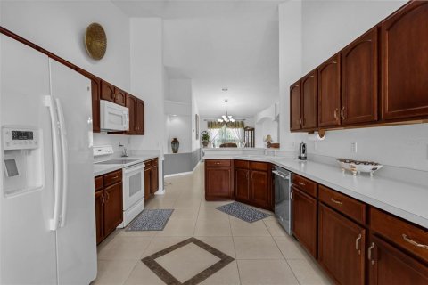 House in Clermont, Florida 3 bedrooms, 193.52 sq.m. № 1904702 - photo 8