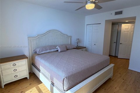 Купить кондоминиум в Халландейл-Бич, Флорида 2 спальни, 117.06м2, № 2040759 - фото 14