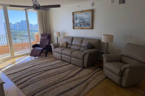 Купить кондоминиум в Халландейл-Бич, Флорида 2 спальни, 117.06м2, № 2040759 - фото 7