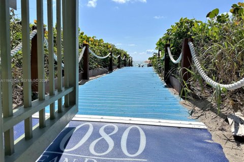 Купить кондоминиум в Халландейл-Бич, Флорида 2 спальни, 117.06м2, № 2040759 - фото 26