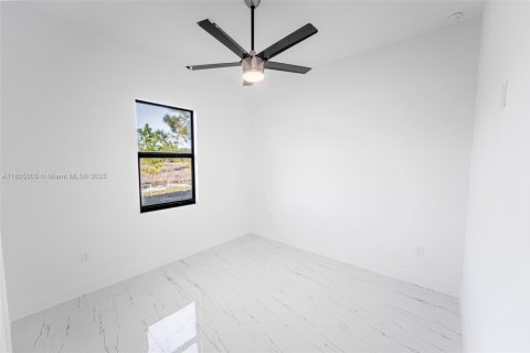 House in Lehigh Acres, Florida 3 bedrooms, 148.92 sq.m. № 1792517 - photo 10