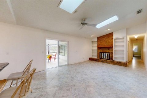 Купить виллу или дом в Инвернесс, Флорида 8 комнат, 222.78м2, № 2204946 - фото 22