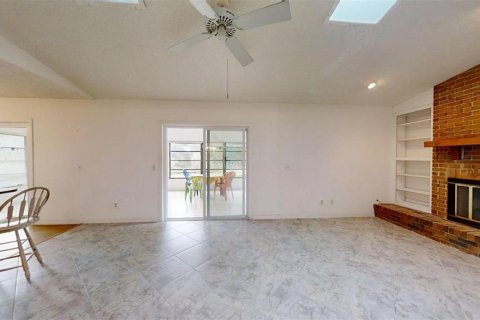 Купить виллу или дом в Инвернесс, Флорида 8 комнат, 222.78м2, № 2204946 - фото 26
