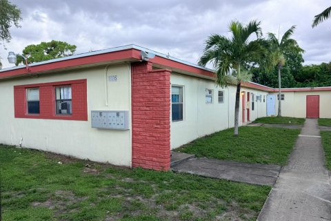 Apartment in Opa-locka, Florida 1 bedroom, 74.32 sq.m. № 2275041