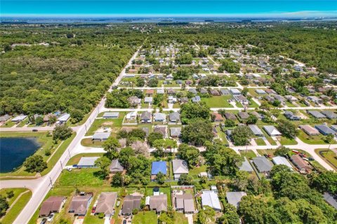 House in Vero Beach, Florida 3 bedrooms, 118.73 sq.m. № 2313227 - photo 3