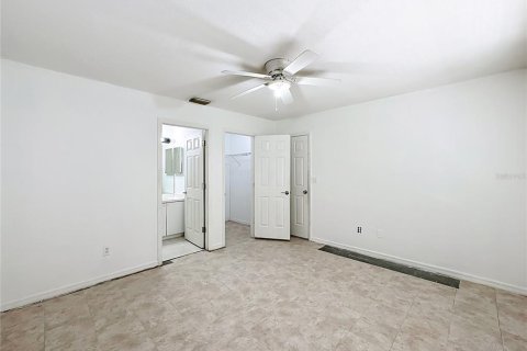 House in Vero Beach, Florida 3 bedrooms, 118.73 sq.m. № 2313227 - photo 22