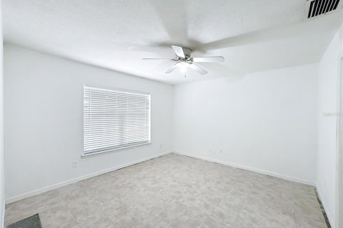 House in Vero Beach, Florida 3 bedrooms, 118.73 sq.m. № 2313227 - photo 20