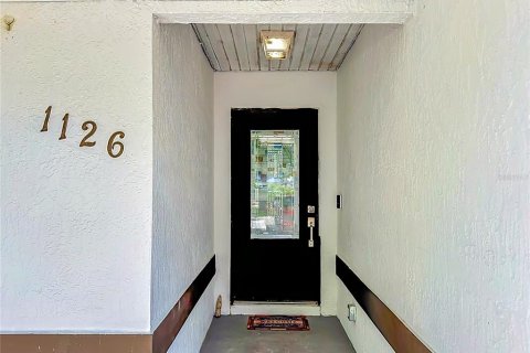 House in Vero Beach, Florida 3 bedrooms, 118.73 sq.m. № 2313227 - photo 4
