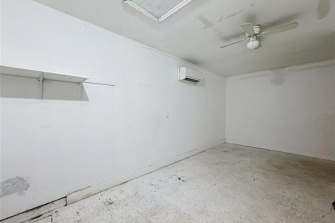 House in Vero Beach, Florida 3 bedrooms, 118.73 sq.m. № 2313227 - photo 25