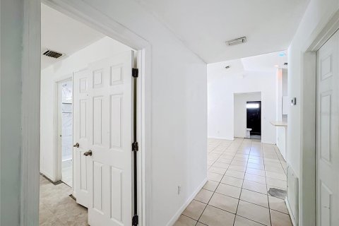 House in Vero Beach, Florida 3 bedrooms, 118.73 sq.m. № 2313227 - photo 14