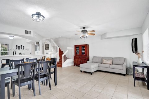 Casa en venta en North Lauderdale, Florida, 3 dormitorios, 137.68 m2 № 2001541 - foto 23