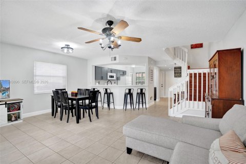 Casa en venta en North Lauderdale, Florida, 3 dormitorios, 137.68 m2 № 2001541 - foto 22